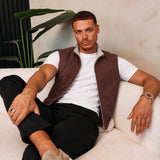 Core Bodywarmer Burgundy Beige - lifestyle zittend