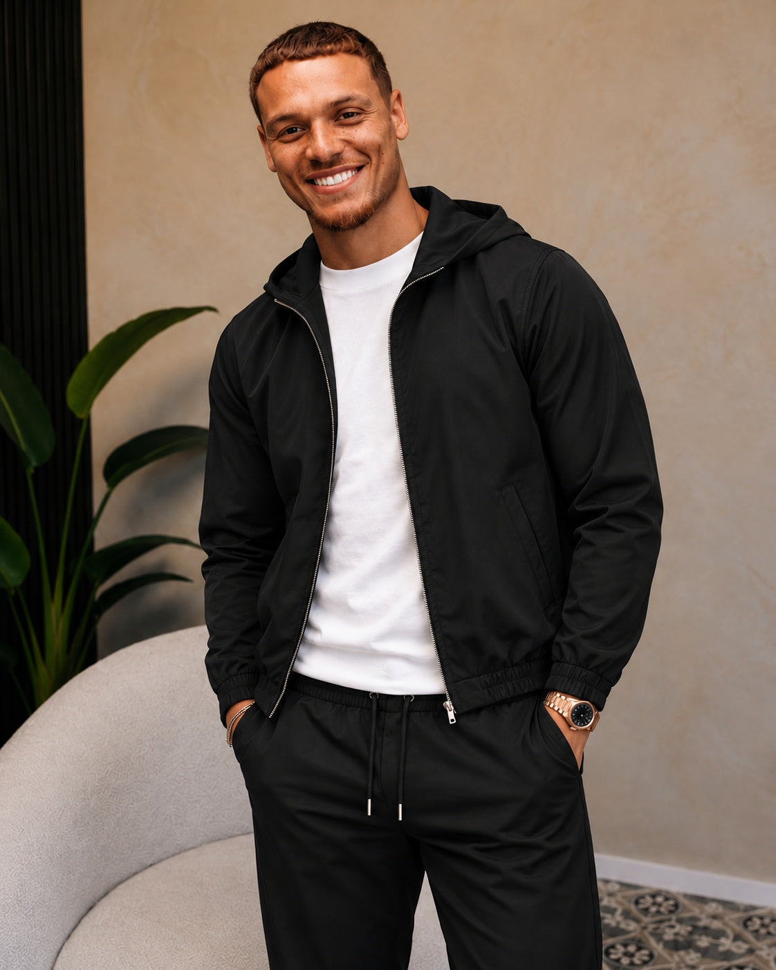 Core Tech Jacket Black - lifestyle staand