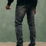 Force Deluxe Grey Jeans - grijze heren jeans gedragen op model