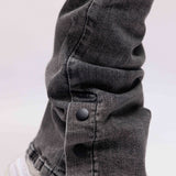 DISTRESSED FLARED JEANS