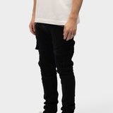 Martyr Black Jeans - zwarte denim van Richesse, gedragen op model
