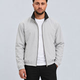 Core Jacket Anthracite - gedragen op de lichtgrijze kant
