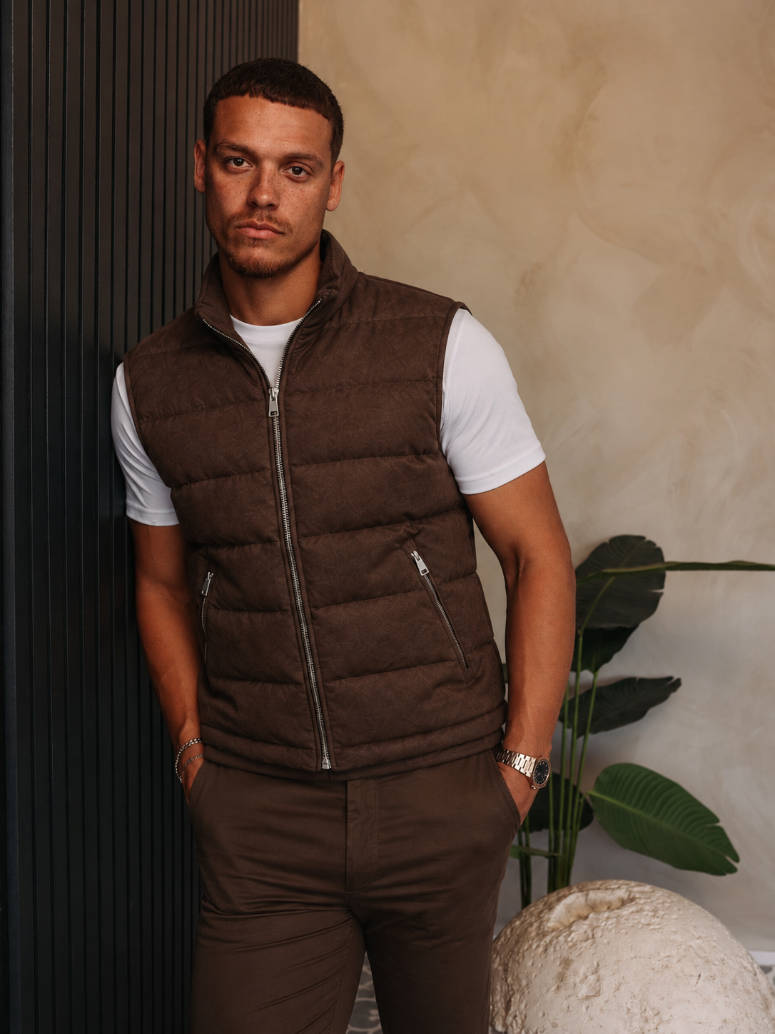 BASE BODYWARMER BROWN — lifestylefoto