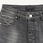 Bullet Washed Grey detail: RICHESSE label, knoop en geborduurde R