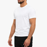 Classic Cotton T-shirt white — studio side, zwarte pantalon