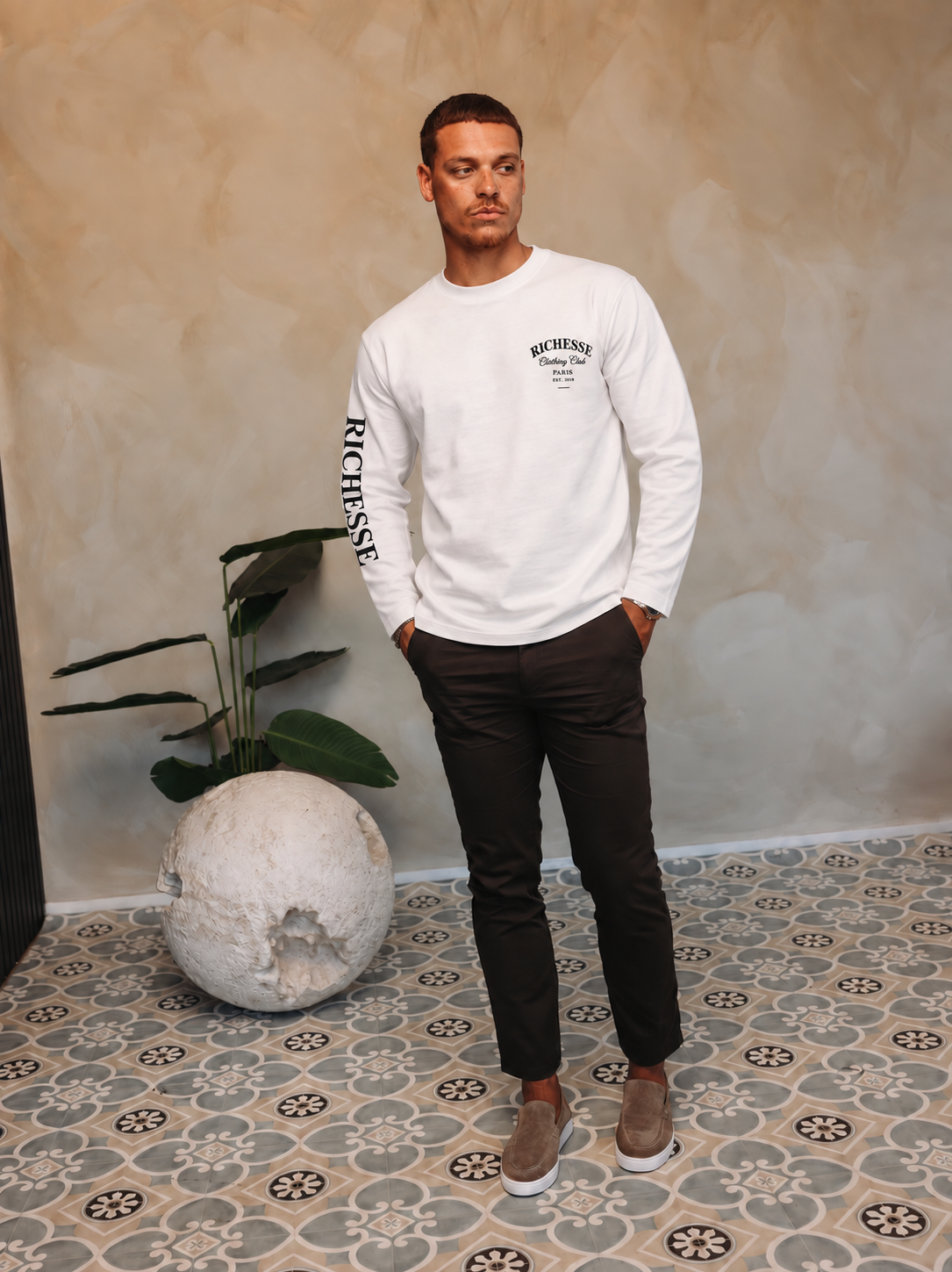 CLOTHING CLUB LONGSLEEVE WHITE | BLACK — lifestylefoto