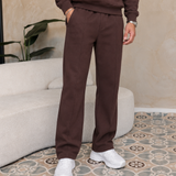 Essential Jogger Brown, gedragen