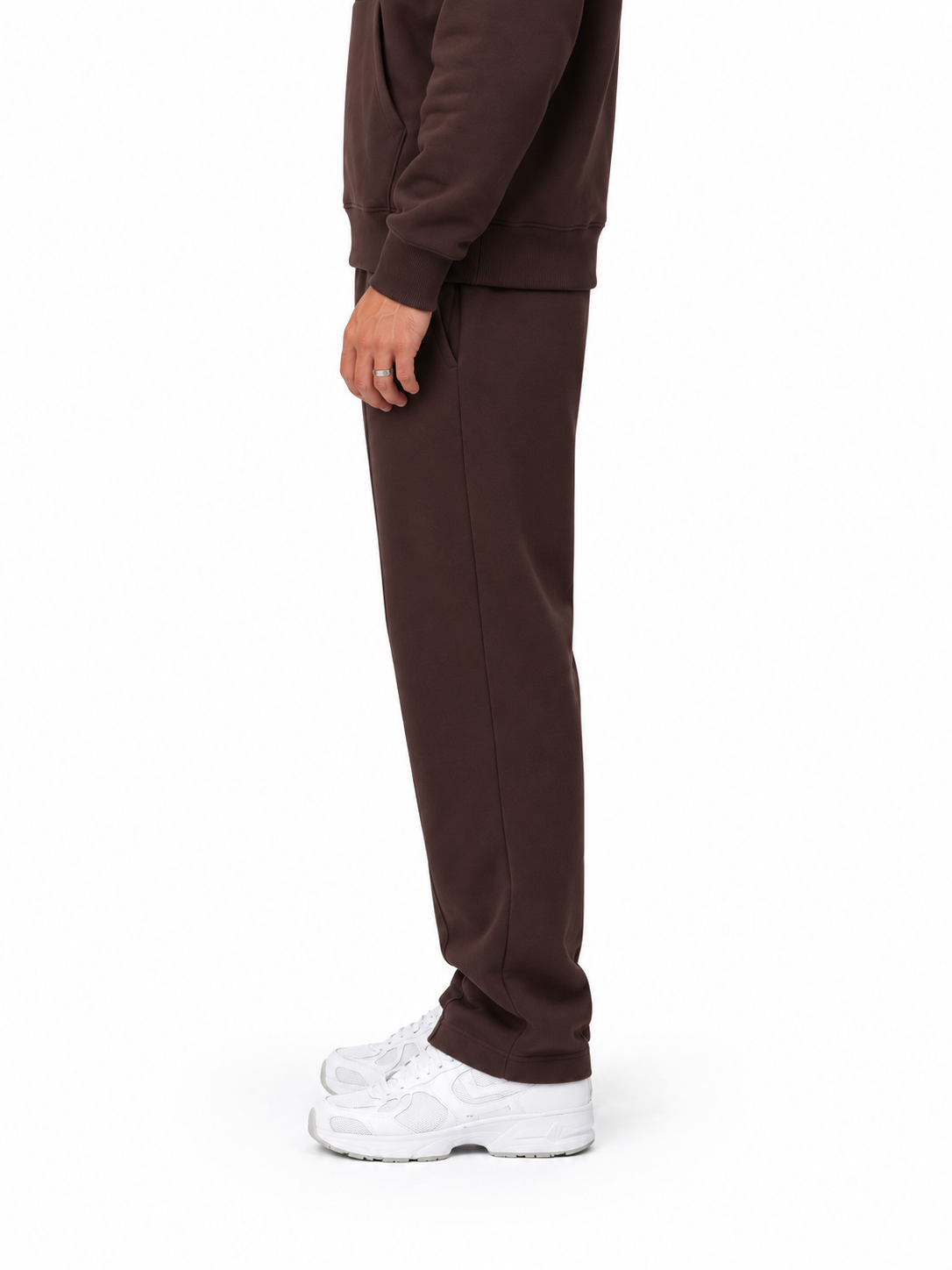 Essential Jogger Brown, zijaanzicht