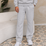 Essential Jogger Light Grey, gedragen