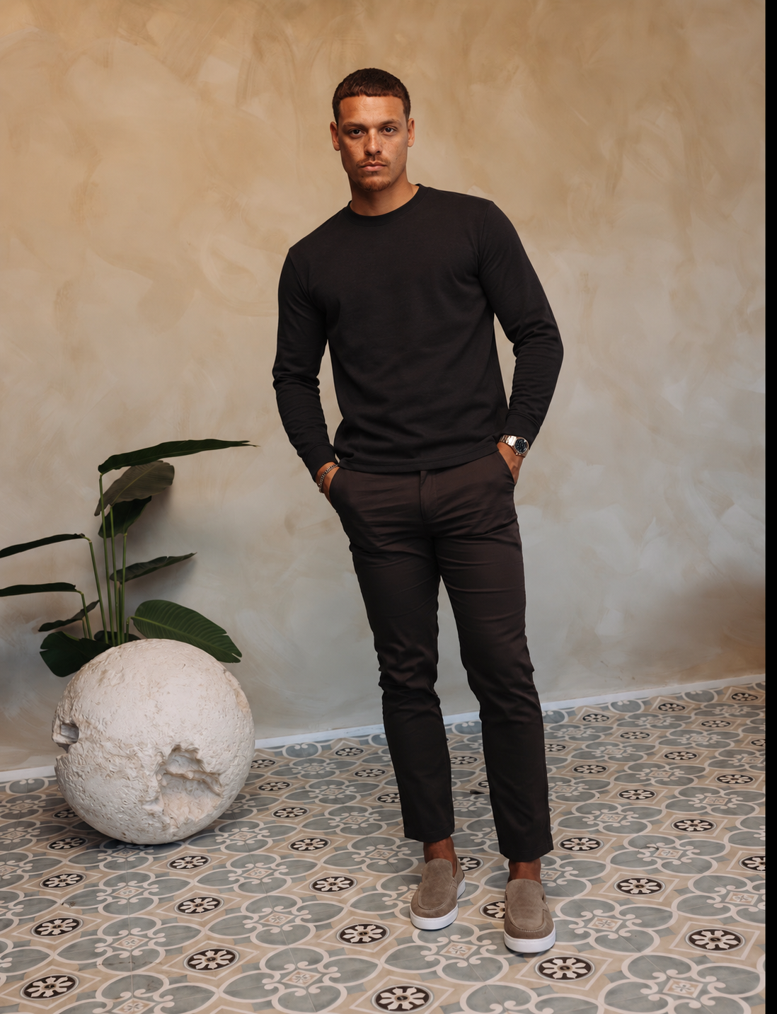 ESSENTIAL LONGSLEEVE BLACK — lifestylefoto