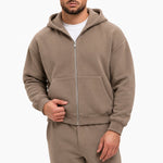 Essential Vest Taupe, pose
