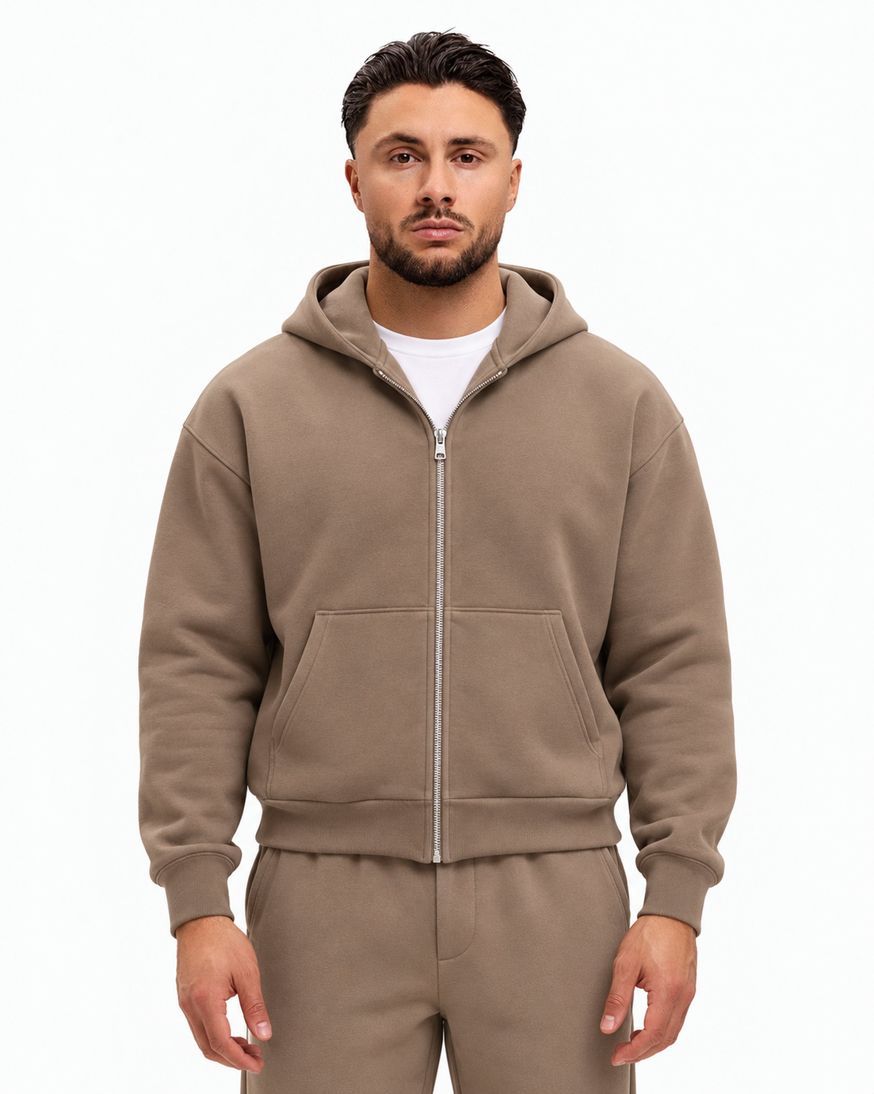 essential taupe - studio voorkant