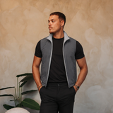 CORE BODYWARMER GREY met passend Gloss-shirt en zwarte broek – lifestyle 3