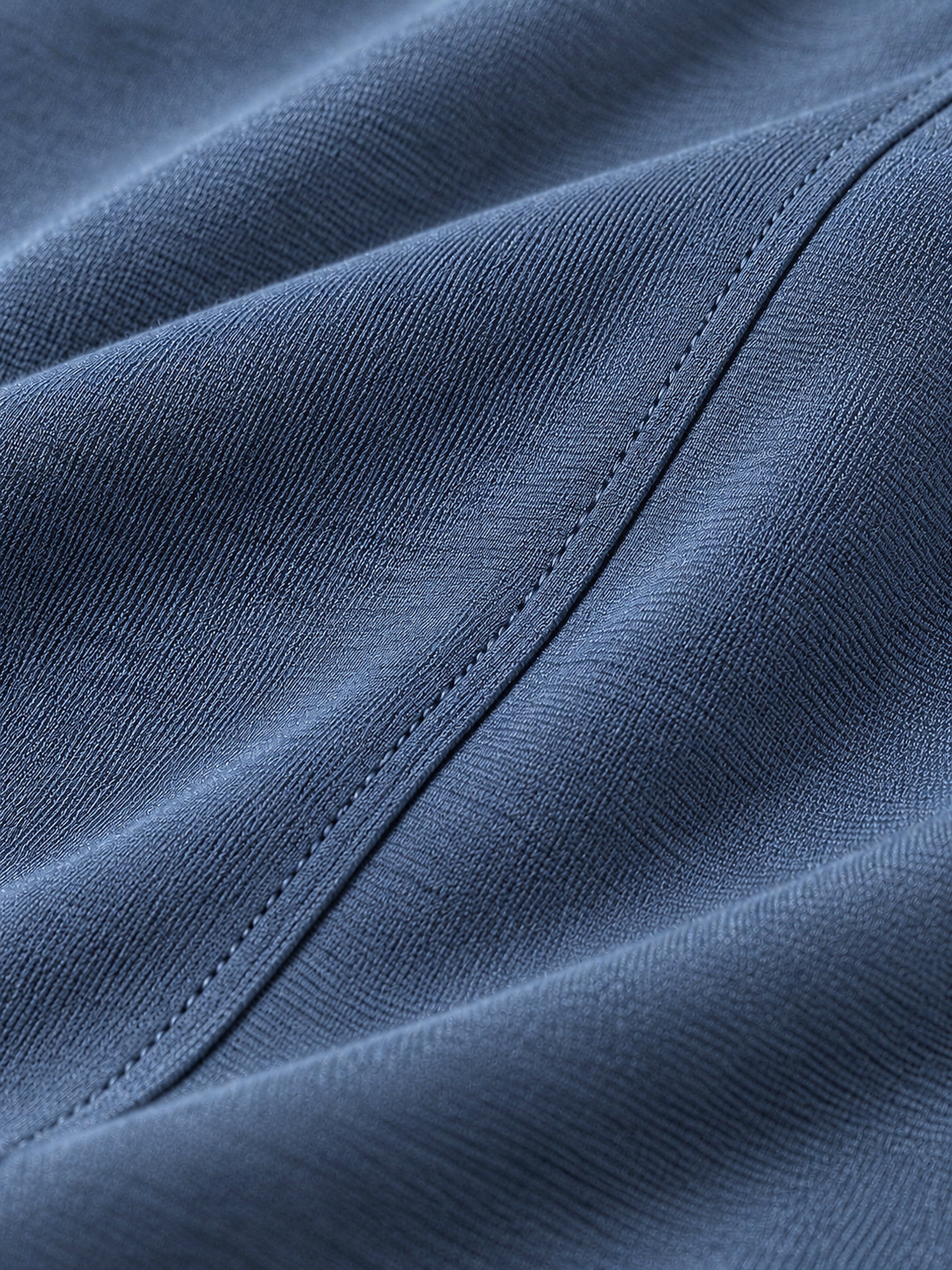 Gloss Essential Shirt Steel Blue - detail stof van dichtbij