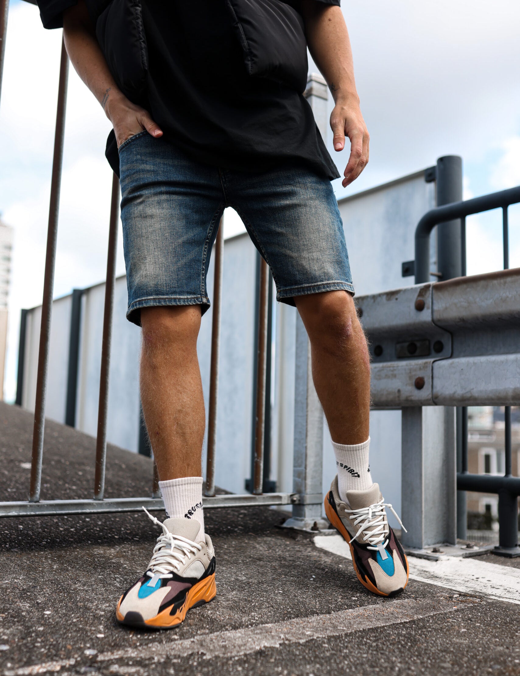 ELITE SHORT JEANS