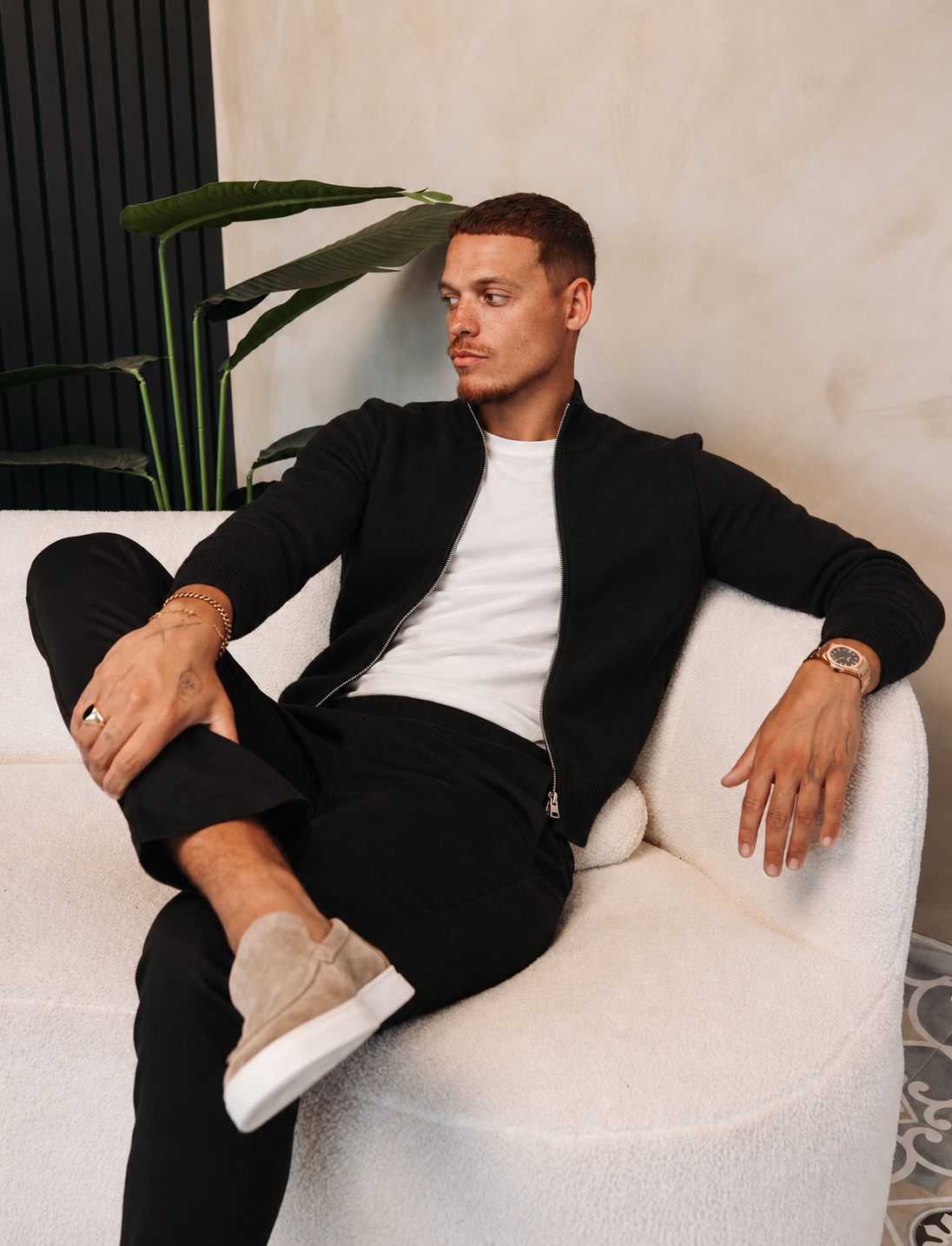 KNITTED ZIPPER VEST BLACK — lifestylefoto