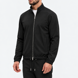 MONZA jacket zwart – schuin van voren, complete set met bijpassende pants (studio)