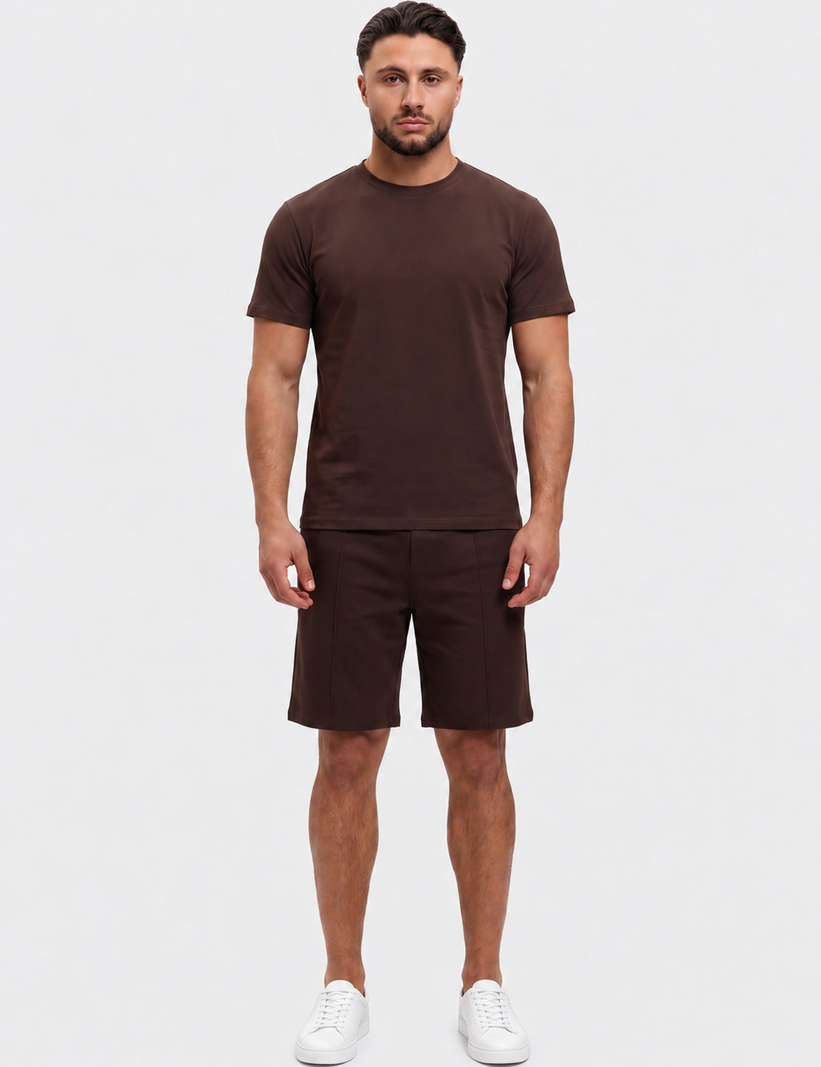 PORTO SET | BROWN - volledige outfit met witte sneakers
