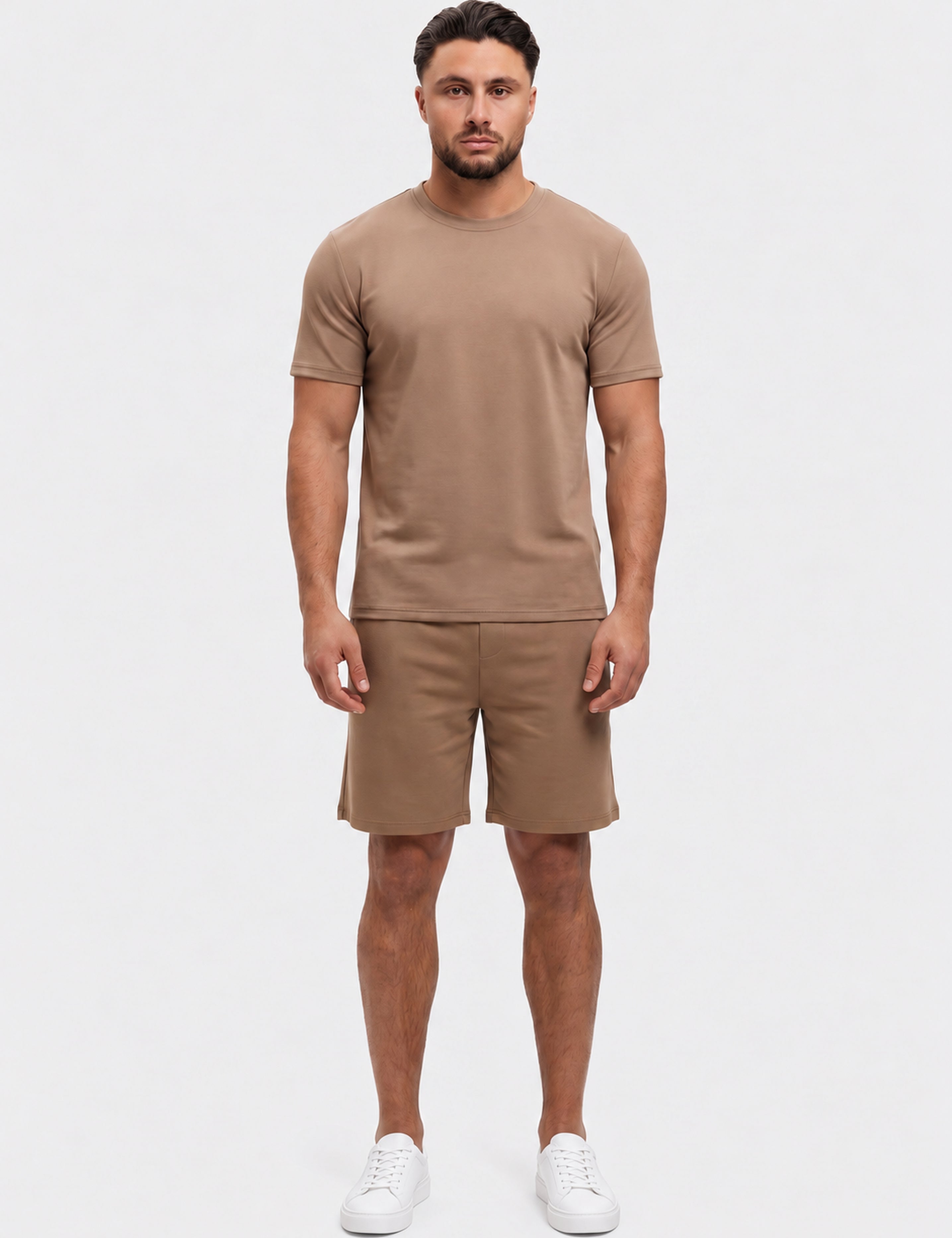 PORTO SET | TAUPE - volledige outfit met witte sneakers