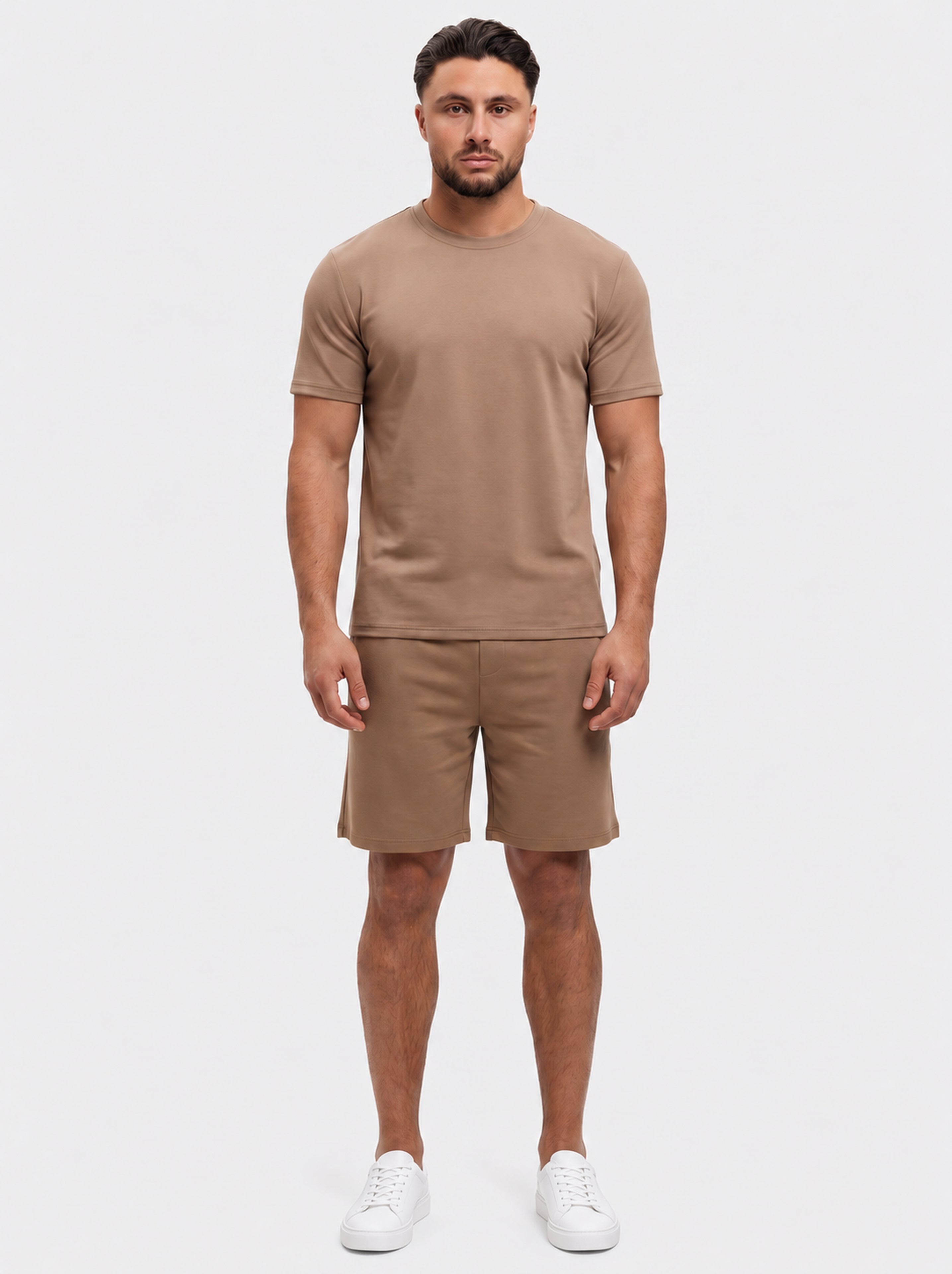 PORTO SET | TAUPE - volledige outfit met witte sneakers