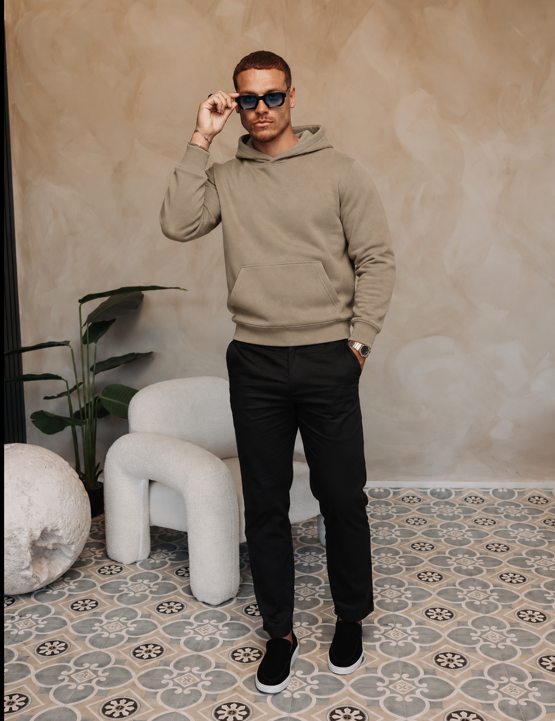 RK BLANK HOODIE OLIVE REGULAR FIT — lifestylefoto