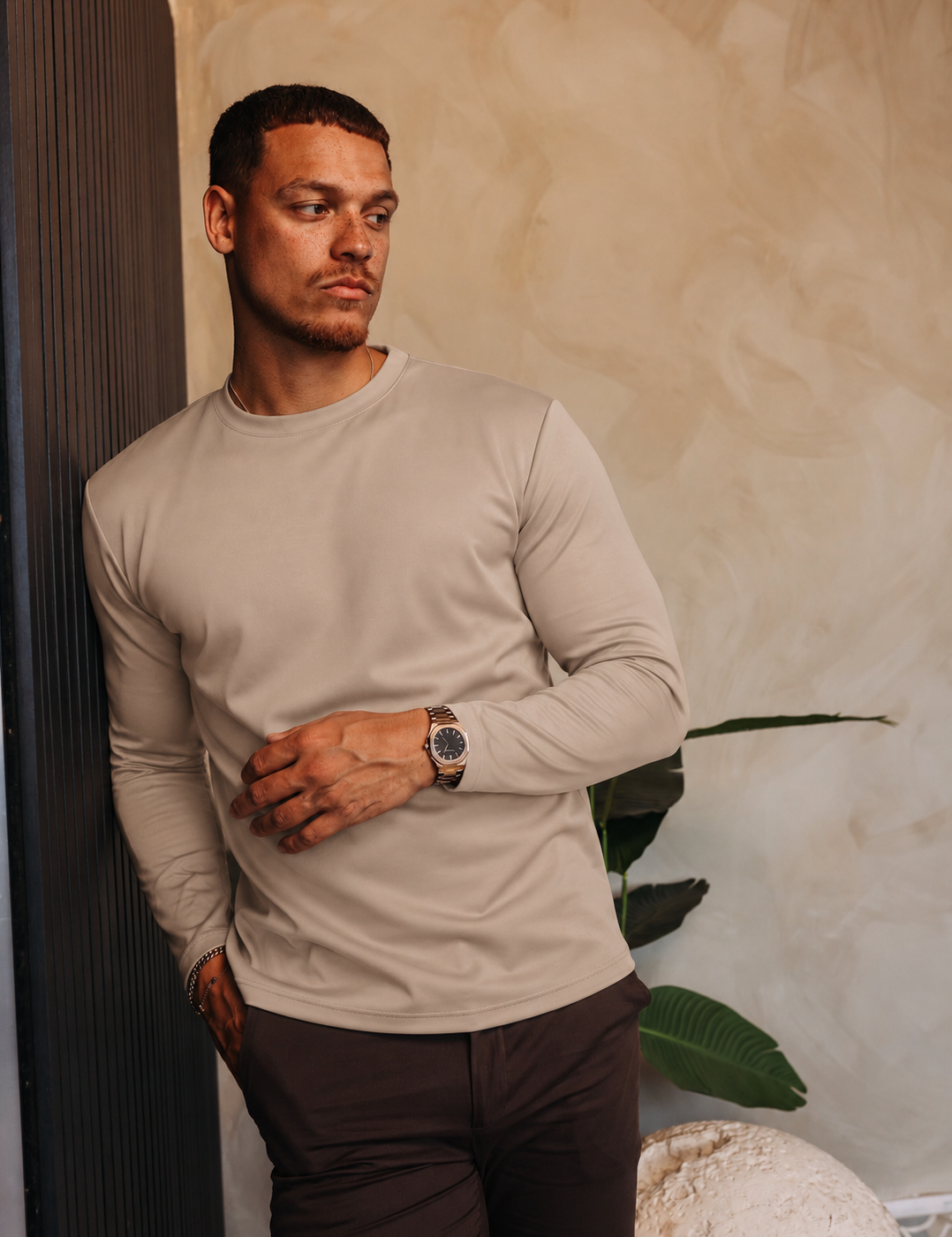 SHINY ESSENTIAL LONGSLEEVE BEIGE — lifestylefoto
